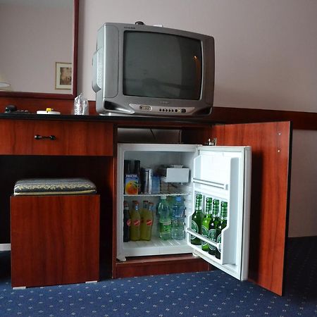 Hotel Mimoza Κουμάνοβο Εξωτερικό φωτογραφία