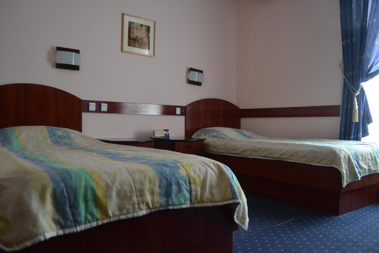 Hotel Mimoza Κουμάνοβο Εξωτερικό φωτογραφία