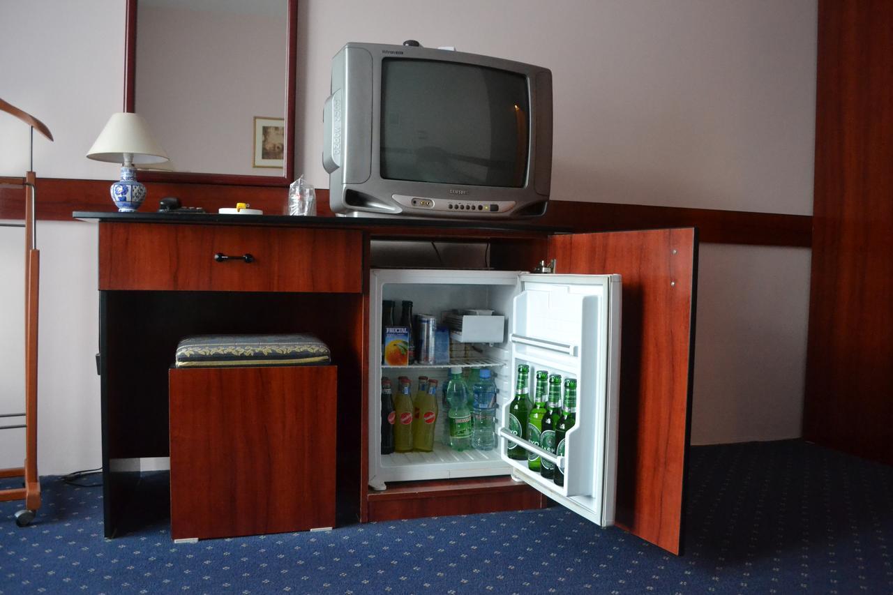 Hotel Mimoza Κουμάνοβο Εξωτερικό φωτογραφία